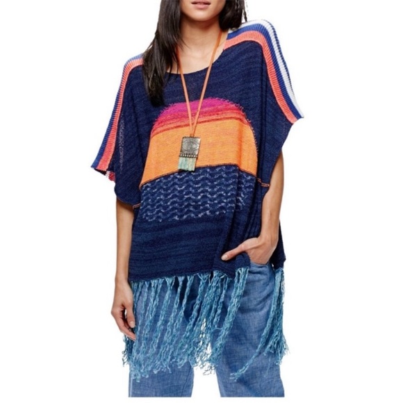 NWT Free People Sunset Fringe Poncho Beach Sweater XS/S Lightweight Oversized - Picture 2 of 16